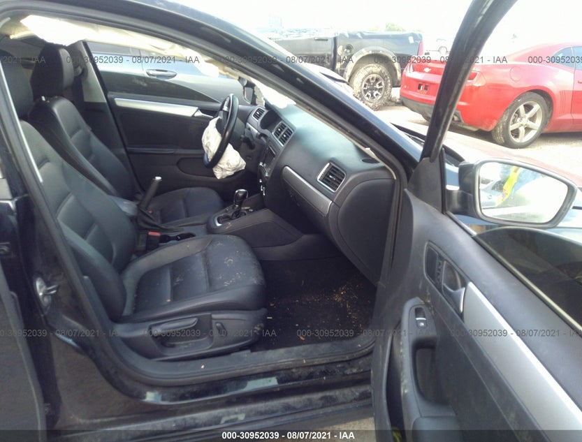 3VWD17AJ5EM393607