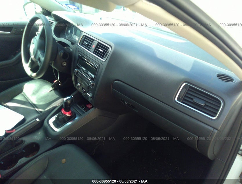 3VWDP7AJ8CM372696