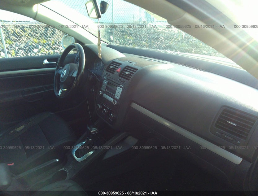 3VWRZ7AJ9AM165103