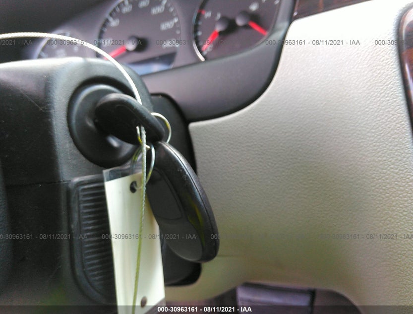 2G1WB5E30E1157102