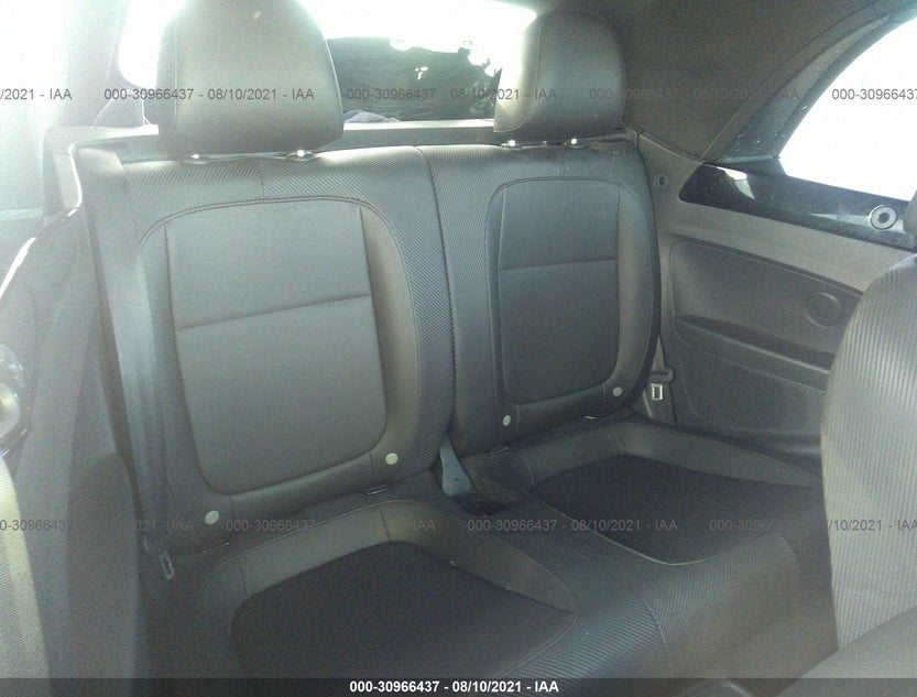 3VW7T7AT2FM801510