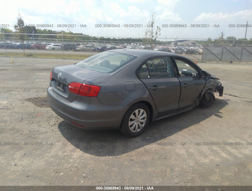 3VW2K7AJ5EM328048