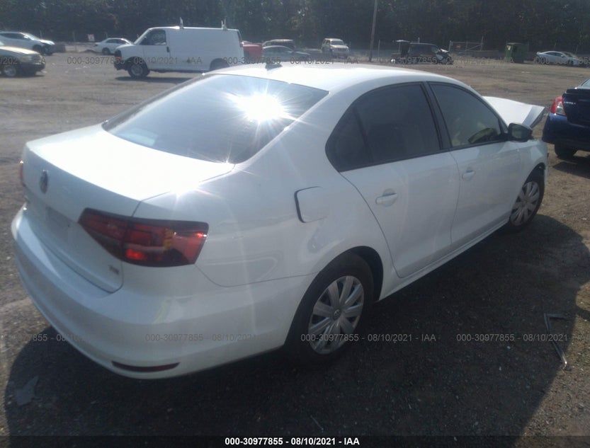 3VW267AJ5GM228572