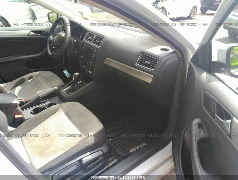 3VW2B7AJ6HM260783