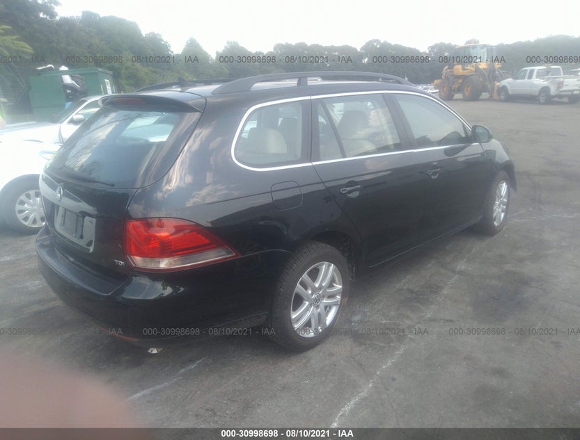 3VWPL7AJ8BM624731