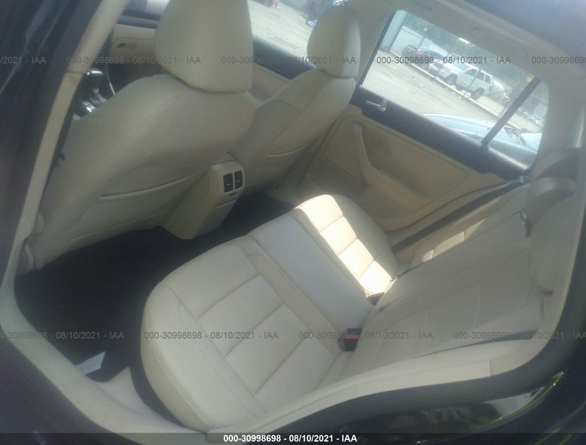 3VWPL7AJ8BM624731