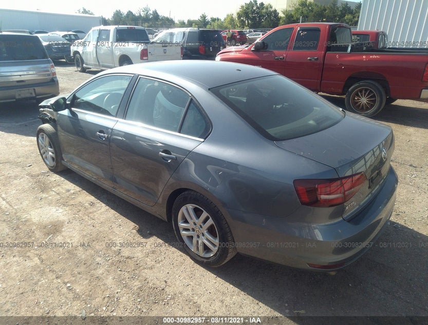 3VW2B7AJXHM379520