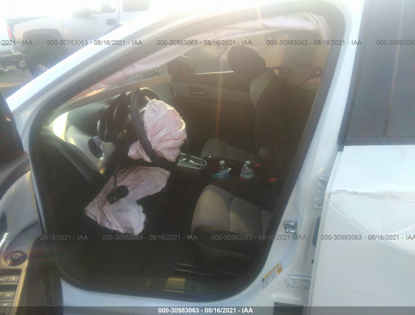 1G1PC5SG6G7194847