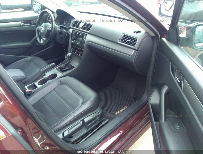 1VWBS7A33EC101864