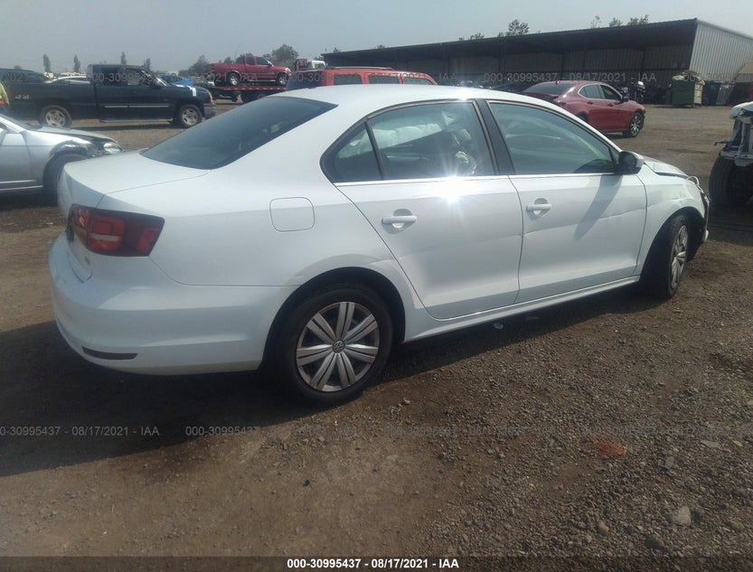 3VW2B7AJ8HM268626