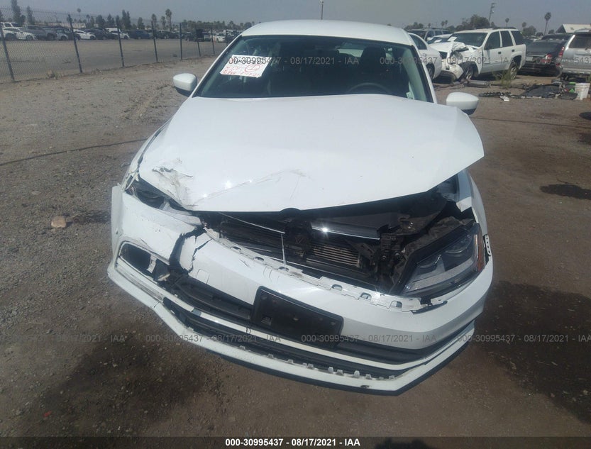 3VW2B7AJ8HM268626