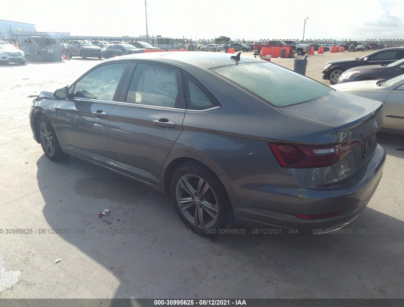 3VWCB7BU9LM038728