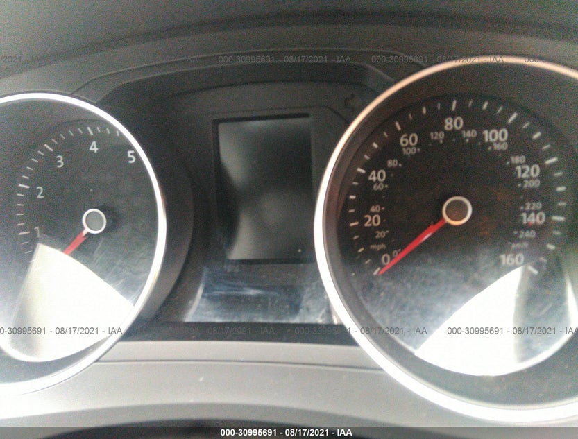 3VW2B7AJ5HM321752