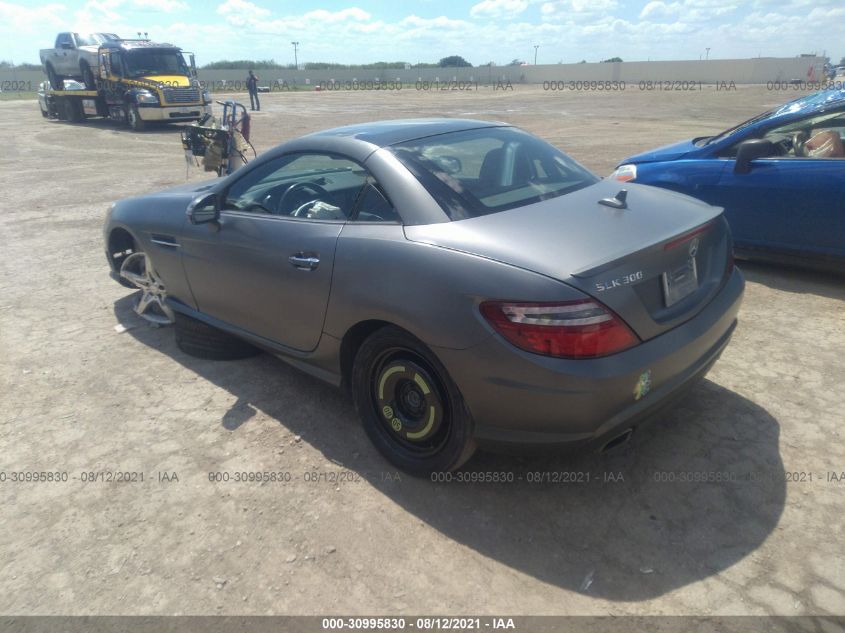 VIN WDDPK3JA5GF121878 2016 Mercedes-Benz SLK-Class,... no.3