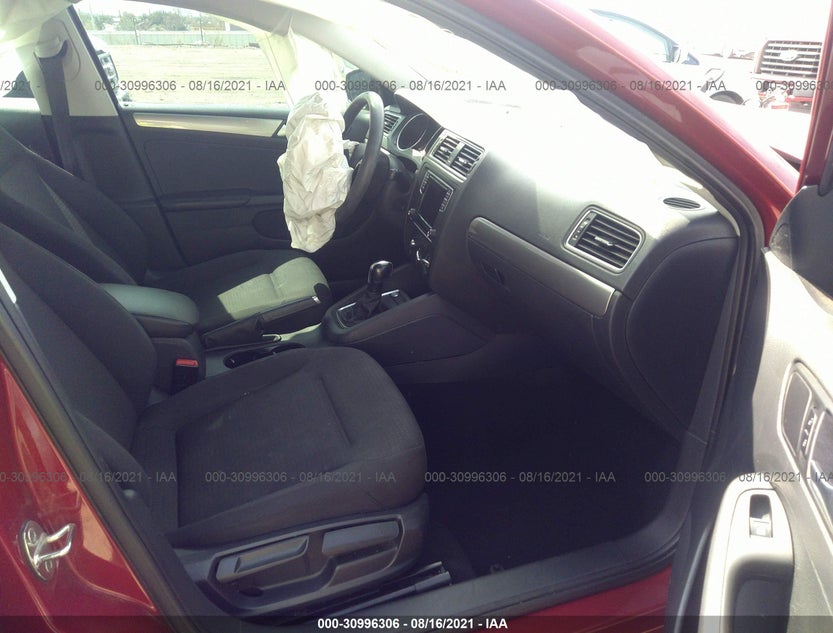 3VWD67AJ9GM219348