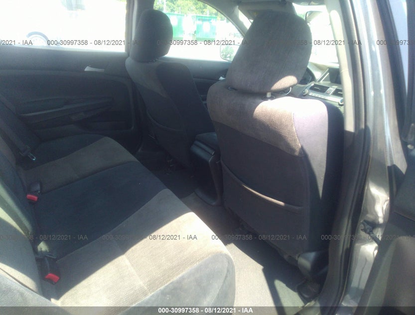 1HGCP2F37AA171864