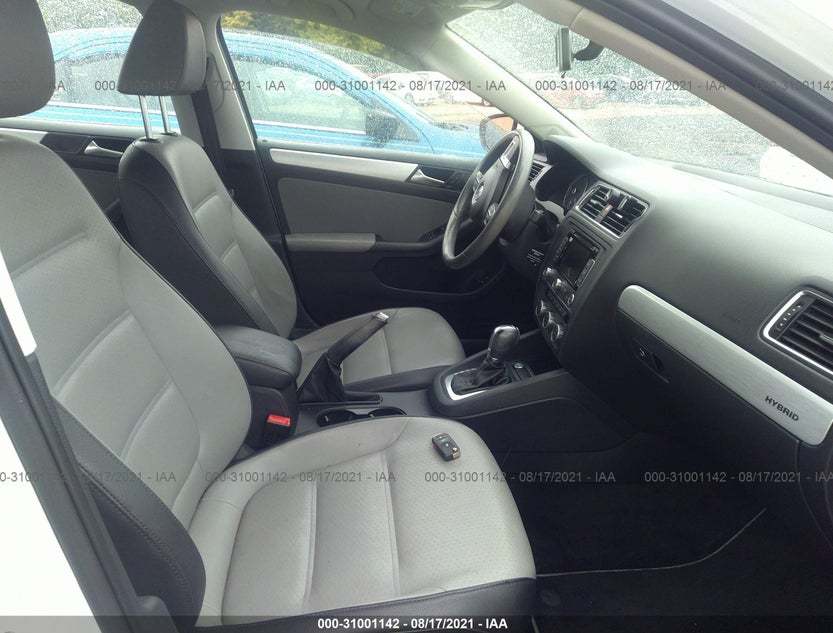 3VW637AJ1DM251725
