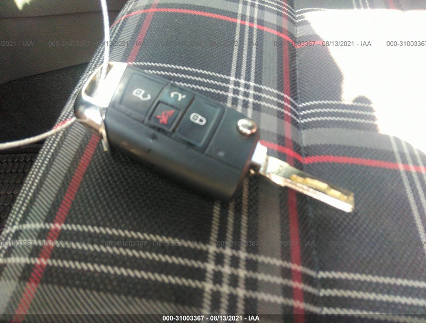 3VW447AU6HM062735