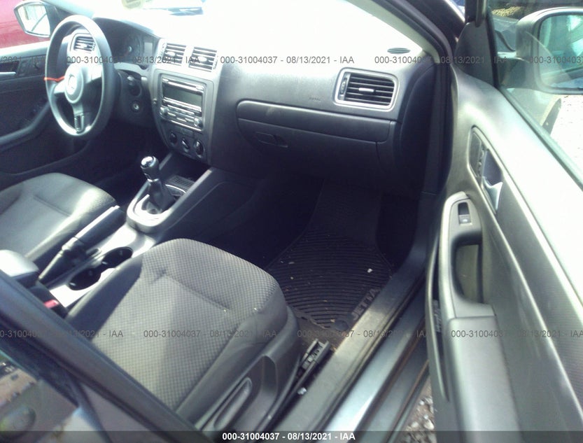 3VW1K7AJ3EM438494