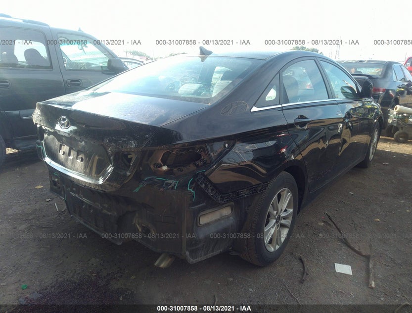 5NPEB4AC7BH200556