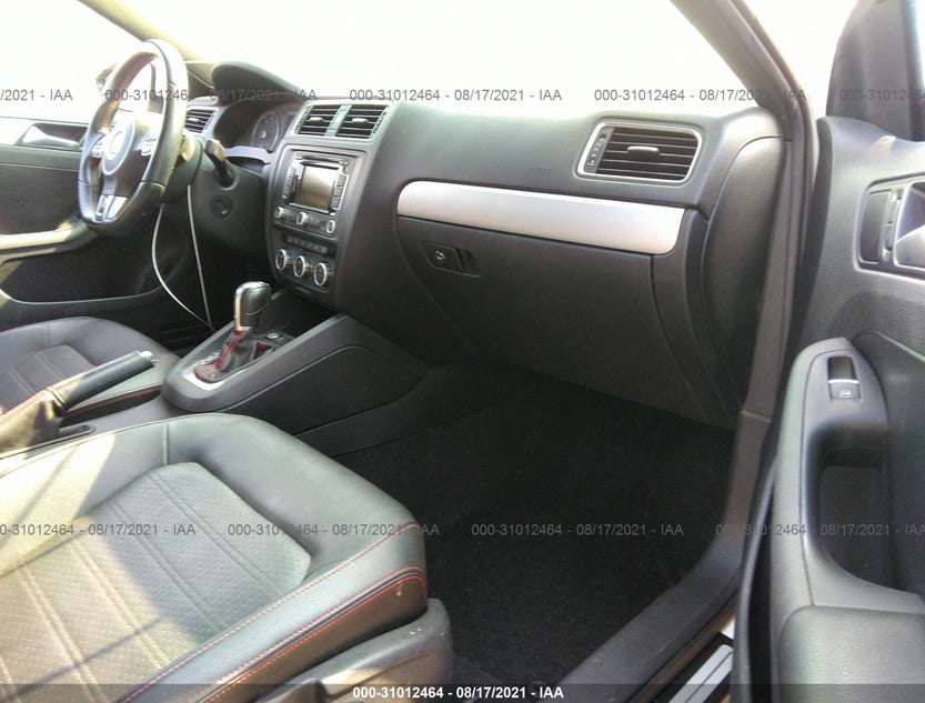 3VW4T7AJ0EM372240