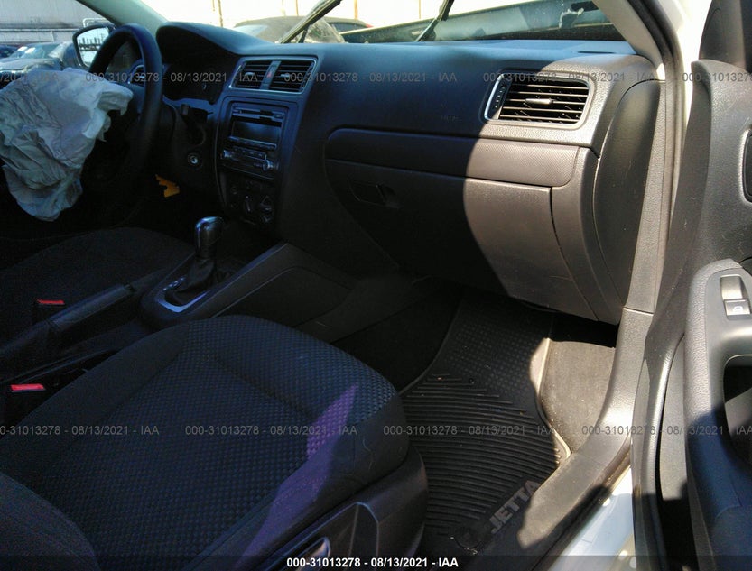 3VW2K7AJ5CM332341