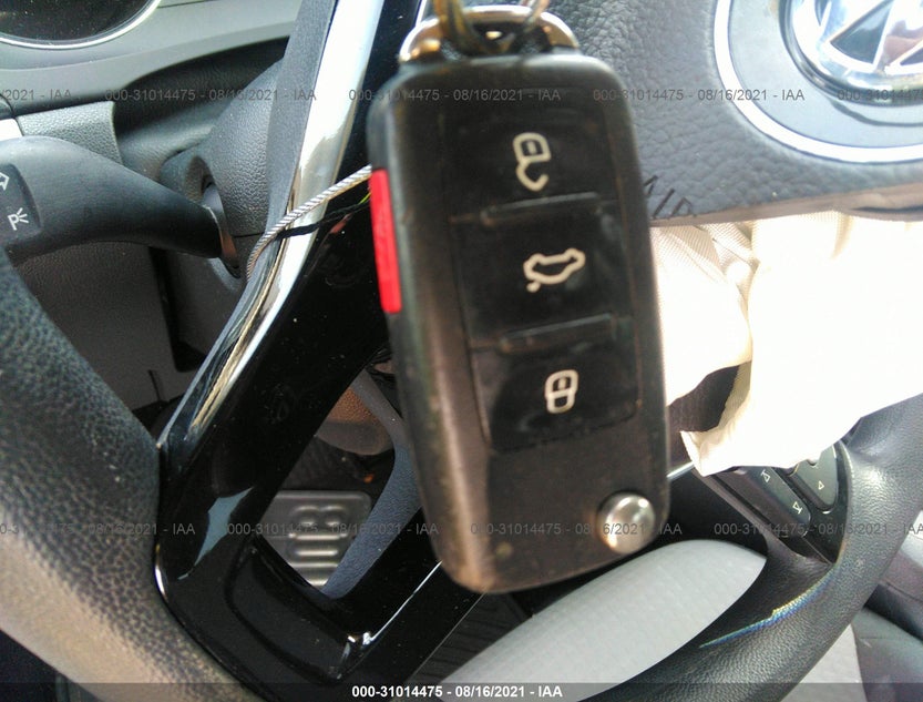 3VW2B7AJ9HM325013