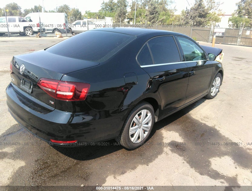 3VW2B7AJ9HM325013