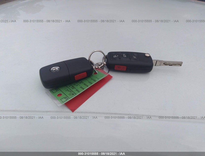 3VW2B7AJ4HM310175