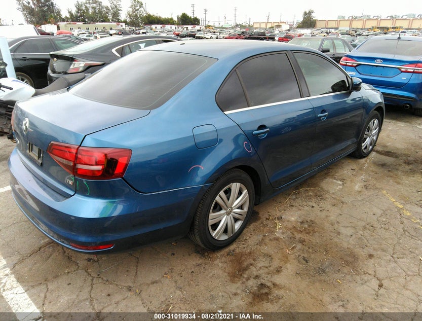 3VW2B7AJ5HM361572