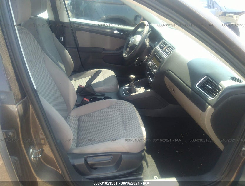 3VW1K7AJ5BM380996
