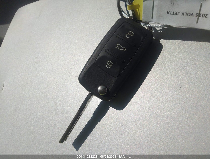 3VW267AJ5GM387382