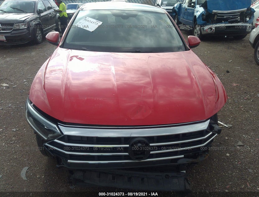 3VWEB7BU7LM008121
