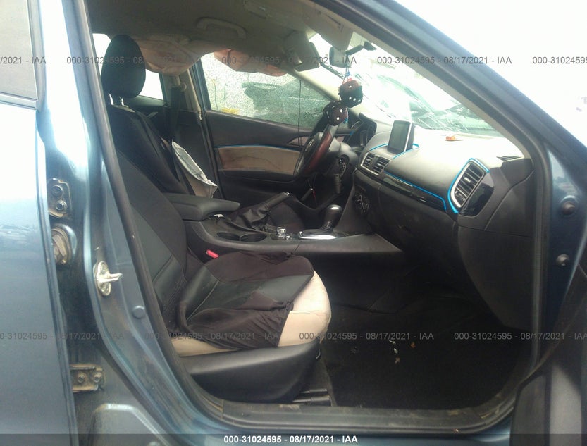 3MZBM1T76GM320035