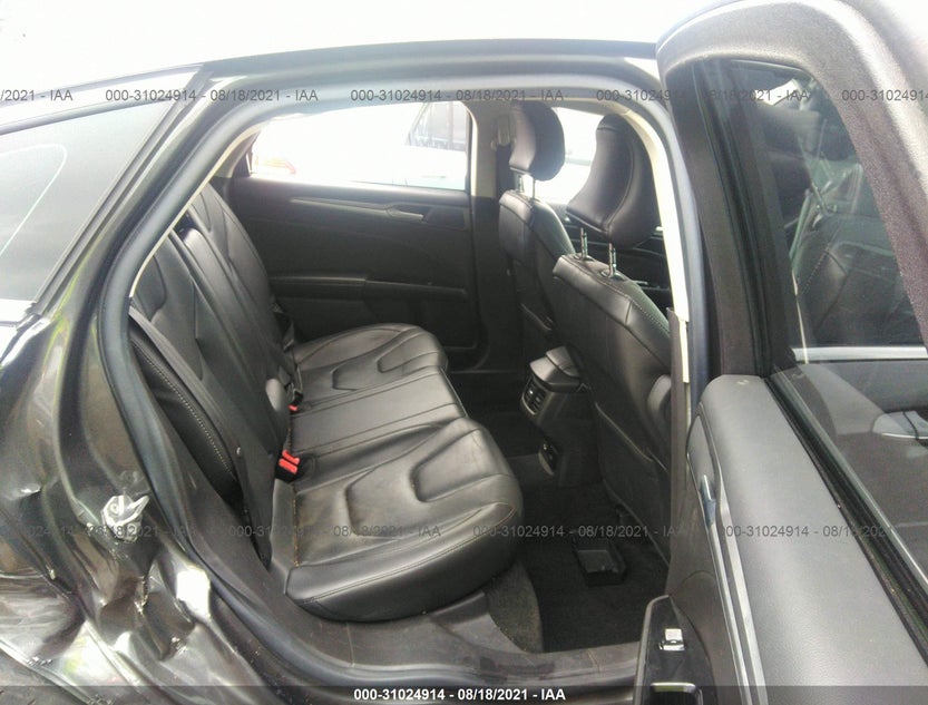 3FA6P0SU1GR320823