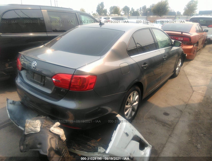 3VWD17AJ5EM351681