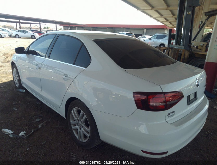 3VW2B7AJXHM310942