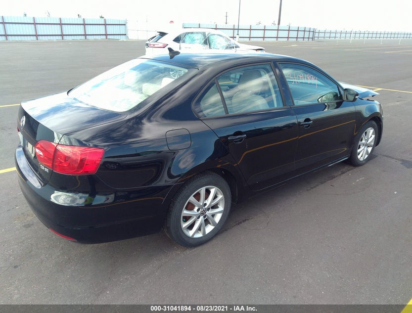 3VWDX7AJ4CM352431