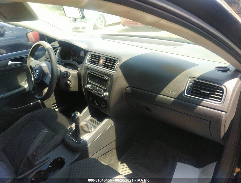 3VW1K7AJ6EM438165