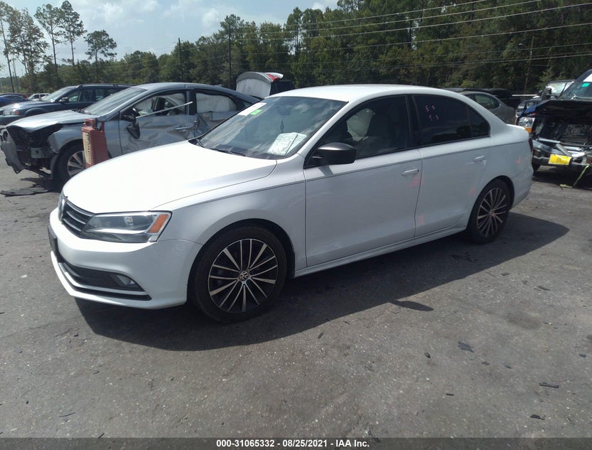 3VWD17AJ9GM215492