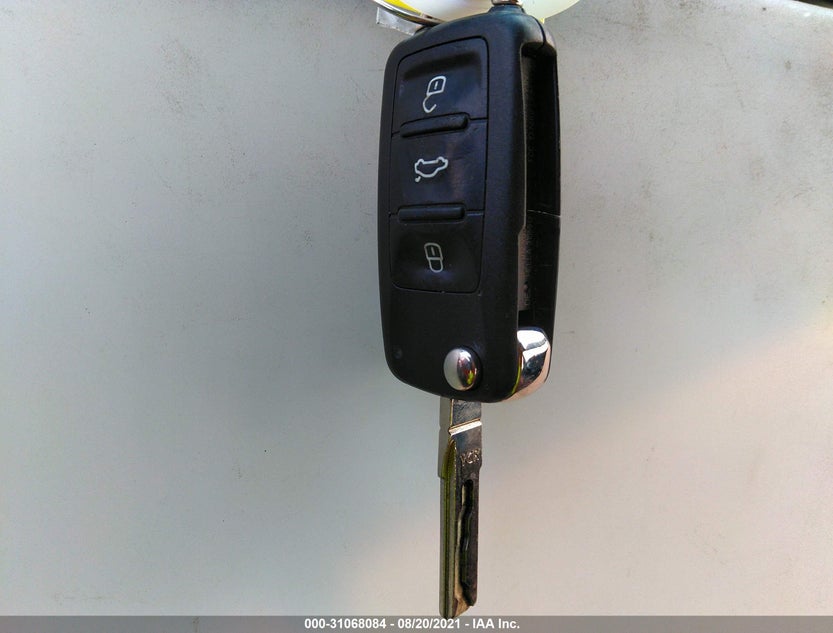 3VW2B7AJ9HM240236