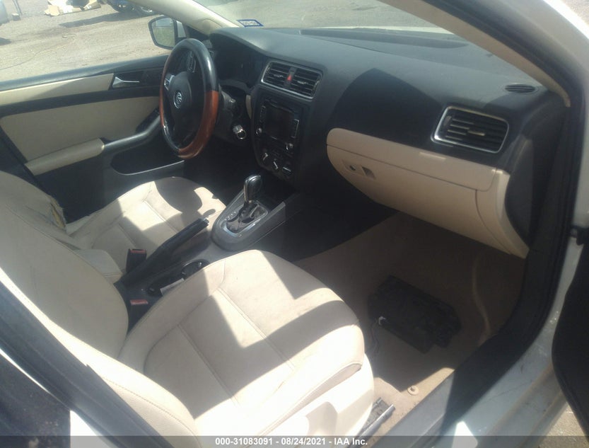 3VWDX7AJ6BM347133