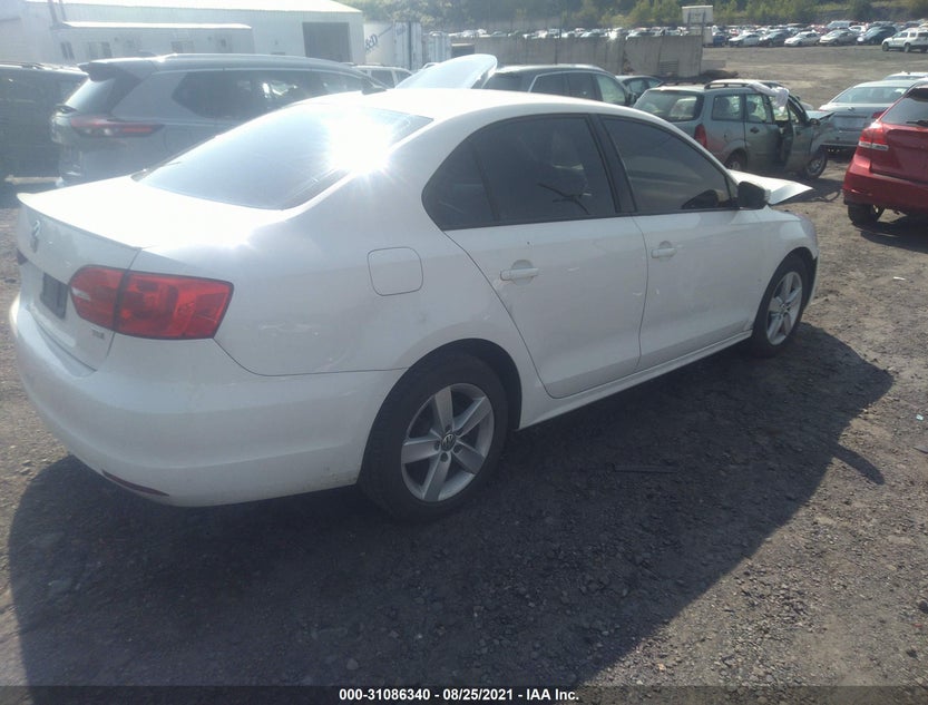 3VW3L7AJ6CM408991