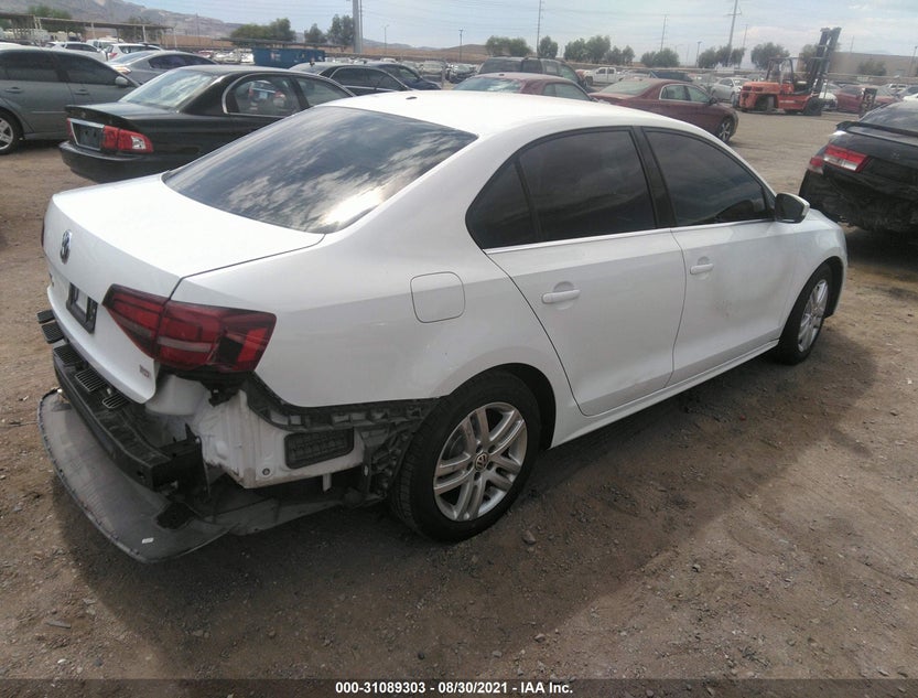 3VW2B7AJ5HM210084