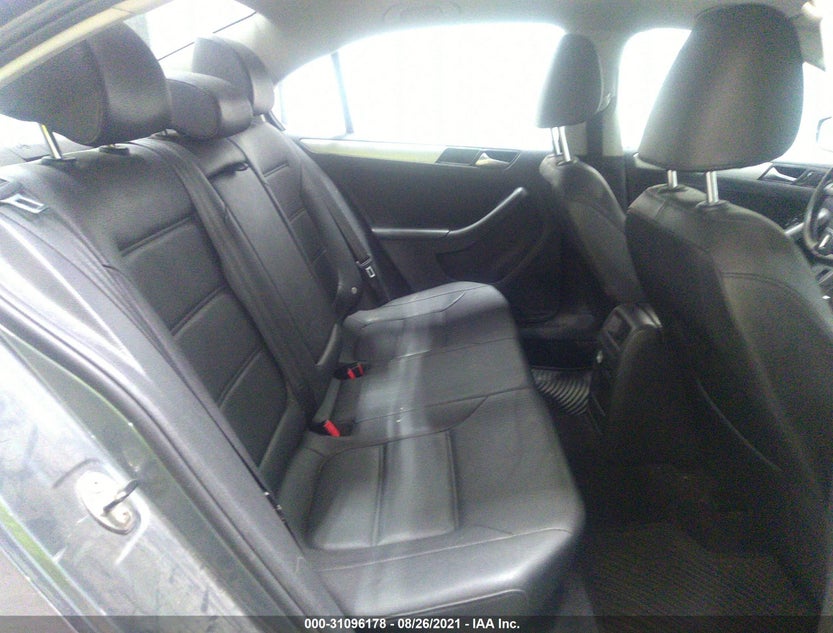 3VWLP7AJ7CM411869