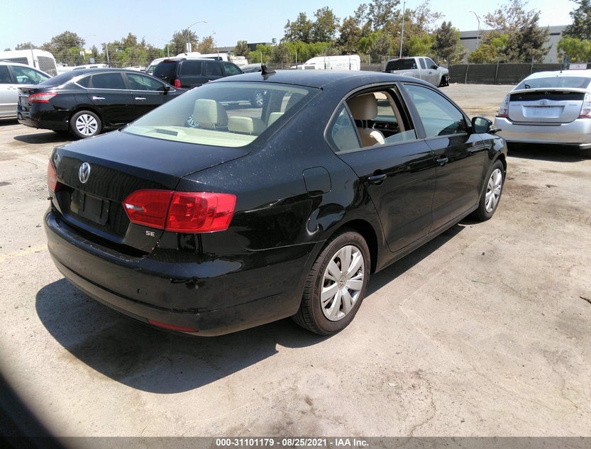 3VWD17AJXEM220066