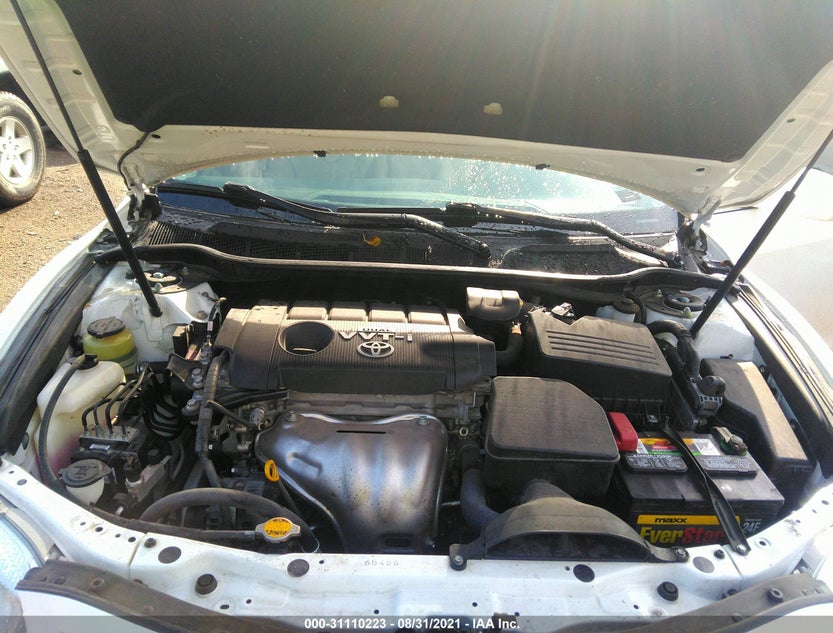 4T1BF3EK8AU555142