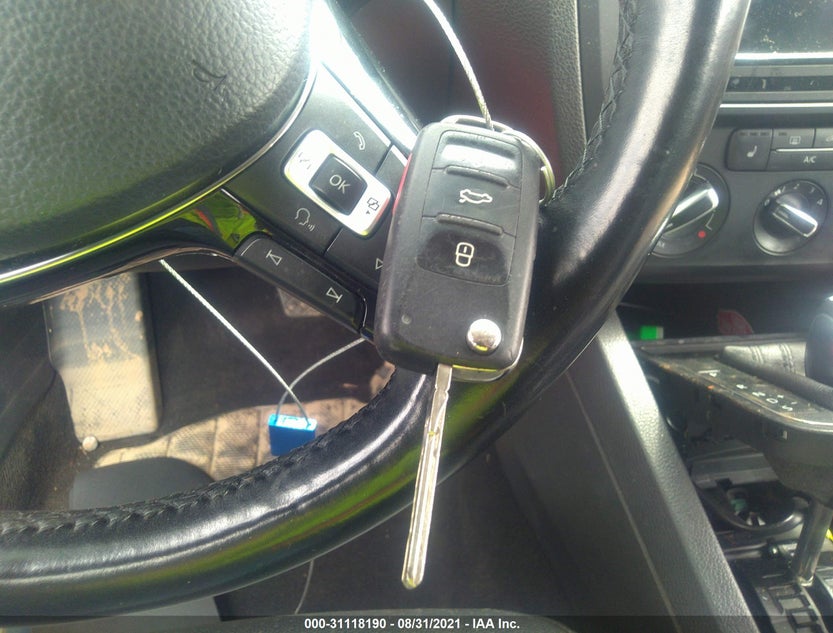 3VWDB7AJ1HM205988