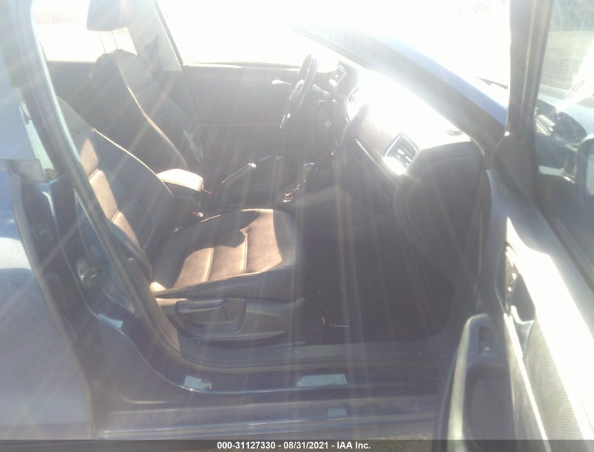 3VWDX7AJ3BM018650