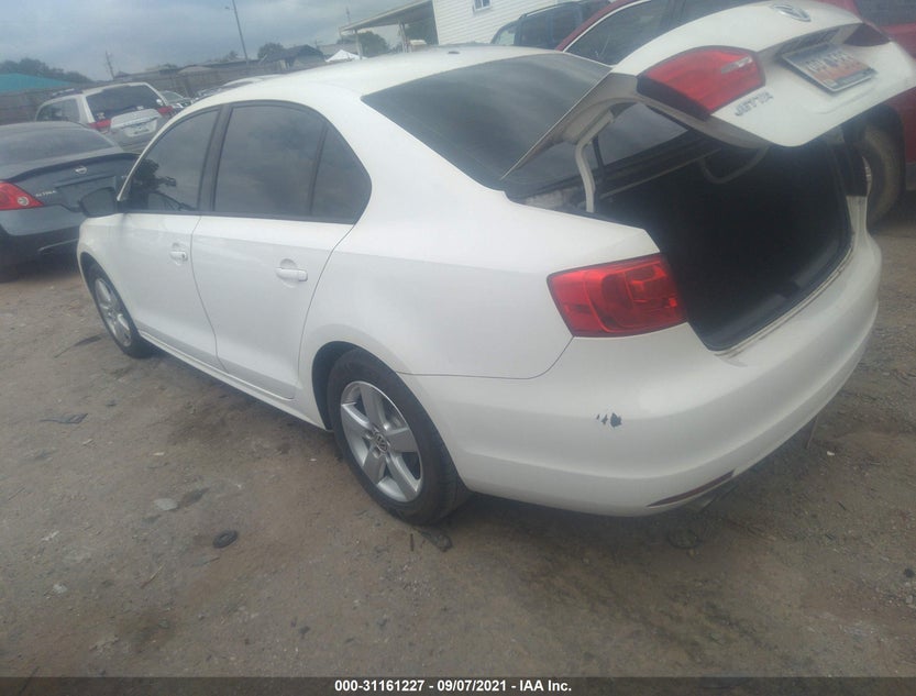 3VW1K7AJ8BM305631
